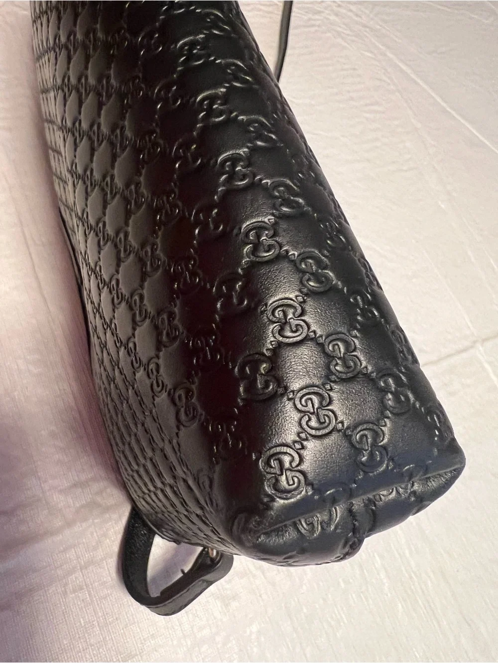 Gucci Black Embossed Leather Messenger Crossbody